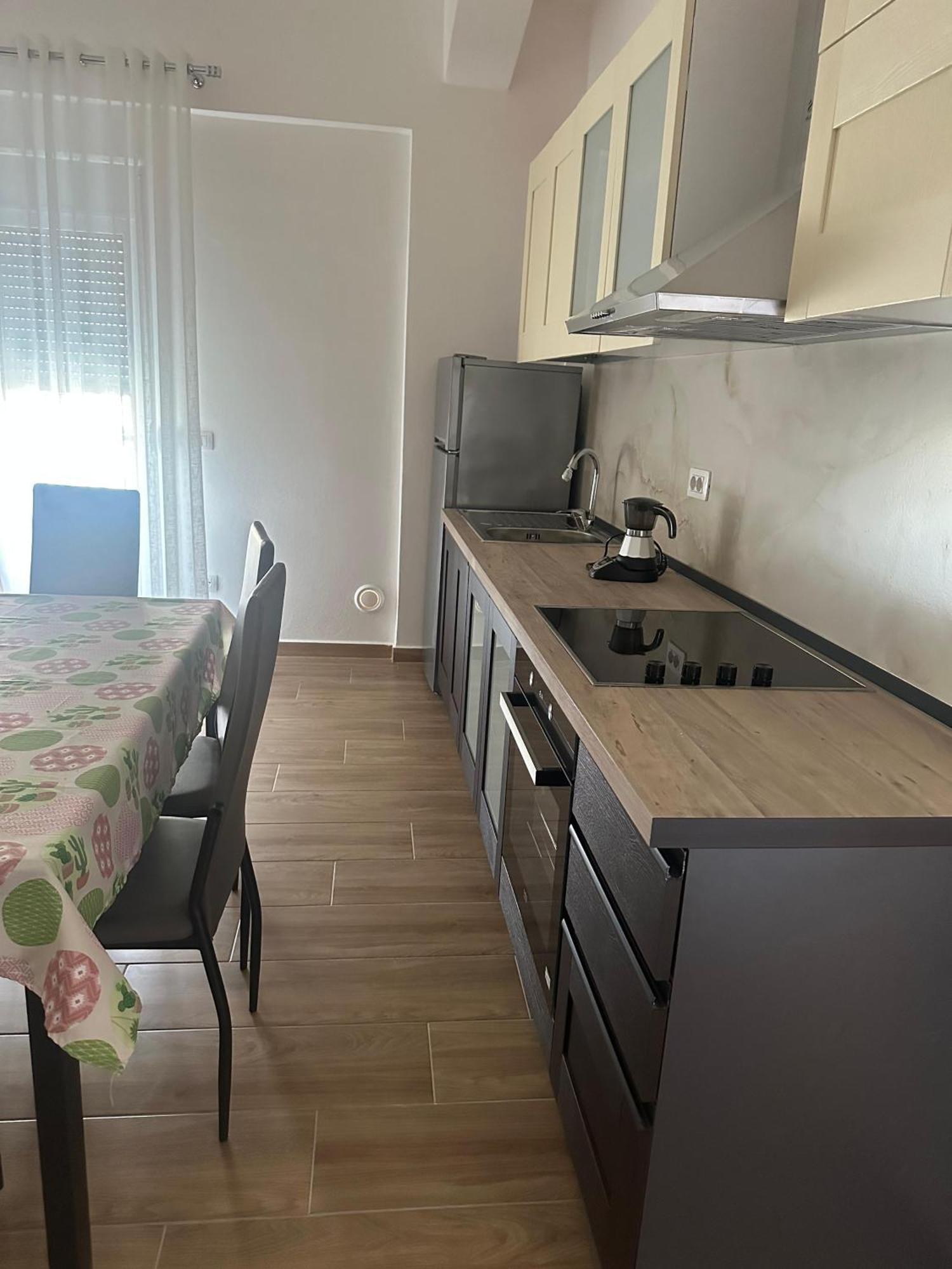 Vlora Central & Comfy Apartment Exterior photo